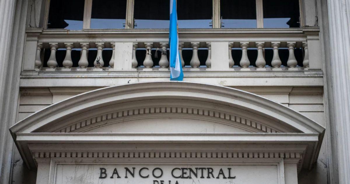 El Banco Central bajoacute la tasa de intereacutes de referencia- coacutemo impacta en los plazos fijos