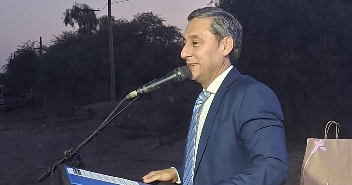 Silva Neder ratificoacute el compromiso del Gobierno para seguir cumpliendo suentildeos a los santiaguentildeos