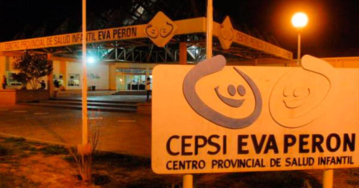 Adolescente de 14 antildeos grave al derrapar con la motocicleta de su madre