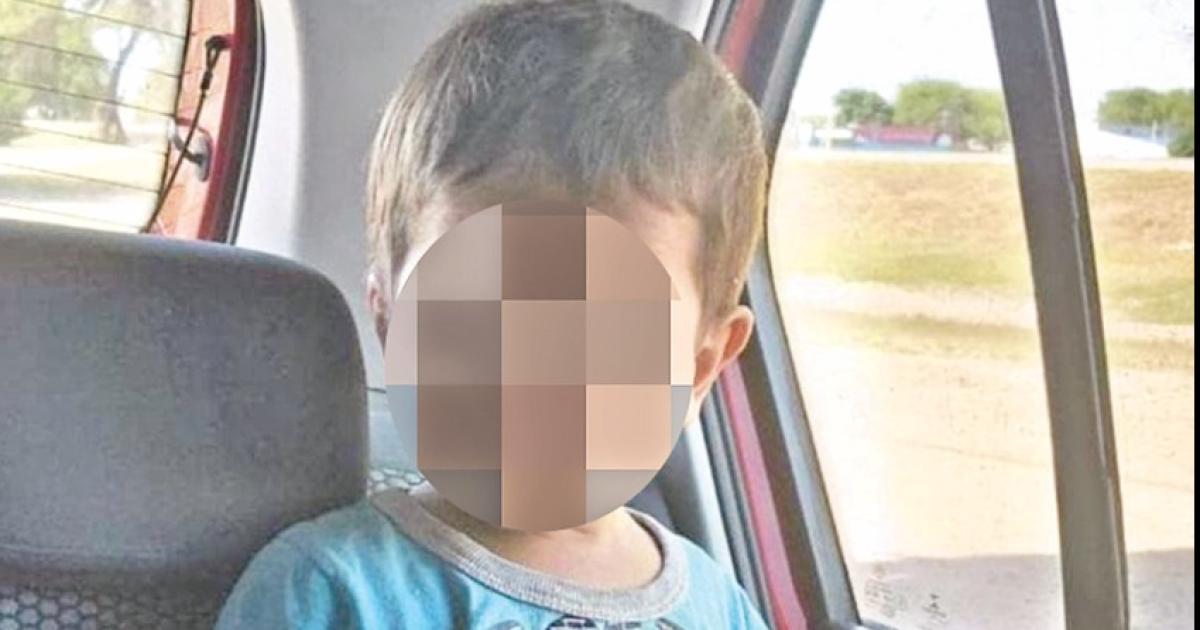 Hijo de policiacutea muere ahorcado en insoacutelito accidente con la cuerda del llavero de una moto