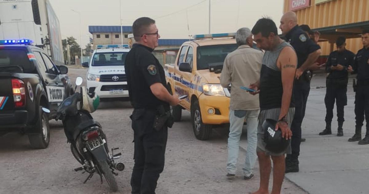 Irresponsable- ebrio circulaba zigzagueando con su motocicleta