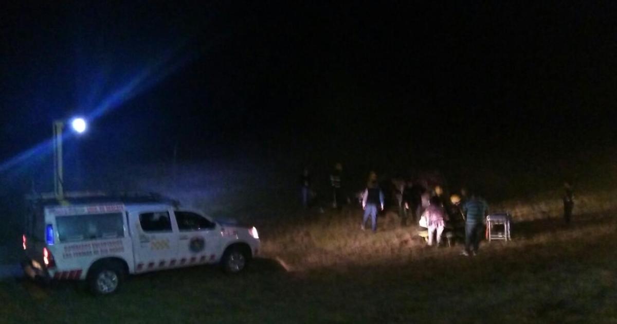 Adolescente de 14 antildeos grave al derrapar con la motocicleta de su madre