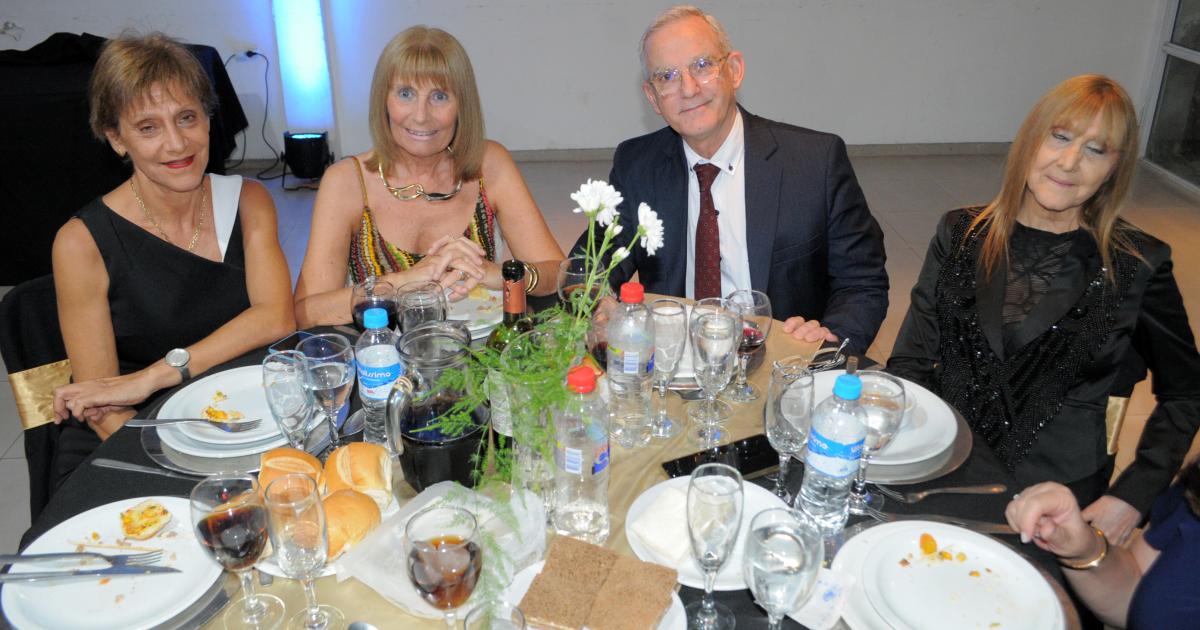 ESC NORMAL- BODAS DE ORO DEEGRESADOS