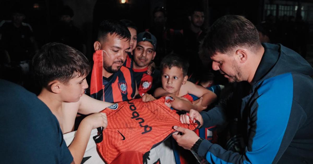 Devocioacuten y gran recibimiento para el Santo en Santiago