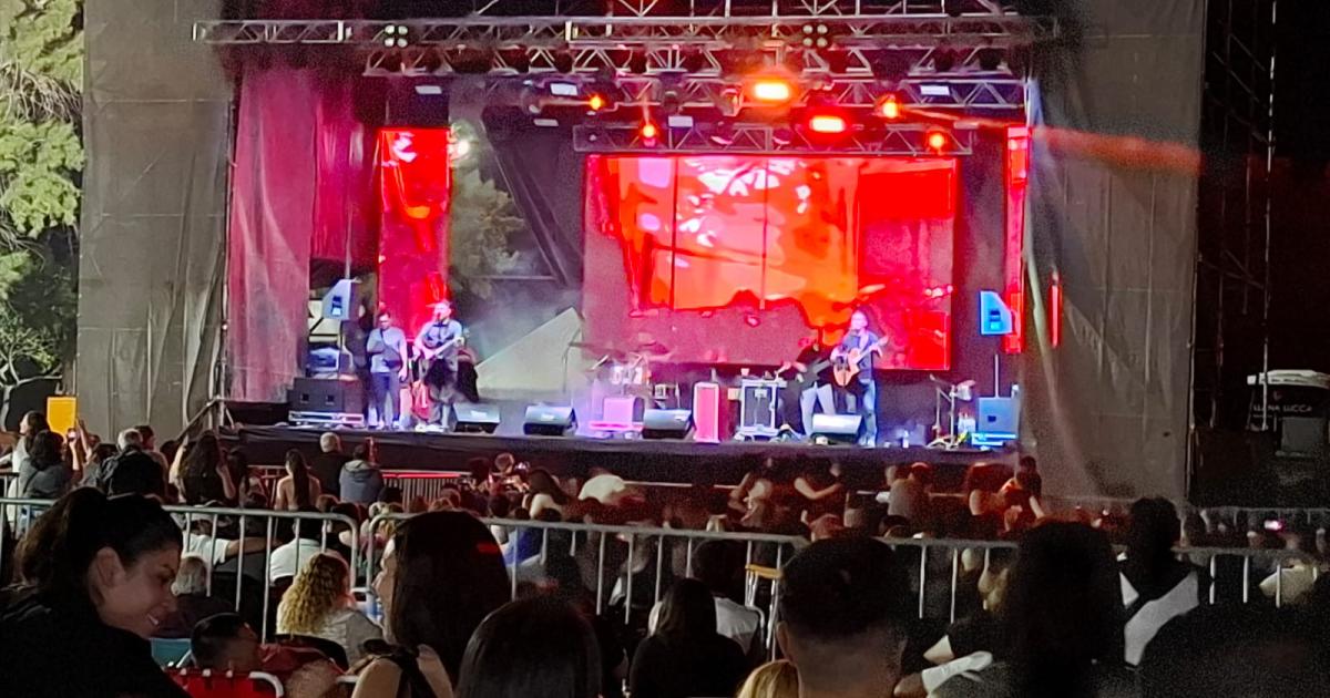 Se desarrolla la segunda noche de la Fiesta Nacional del Canasto