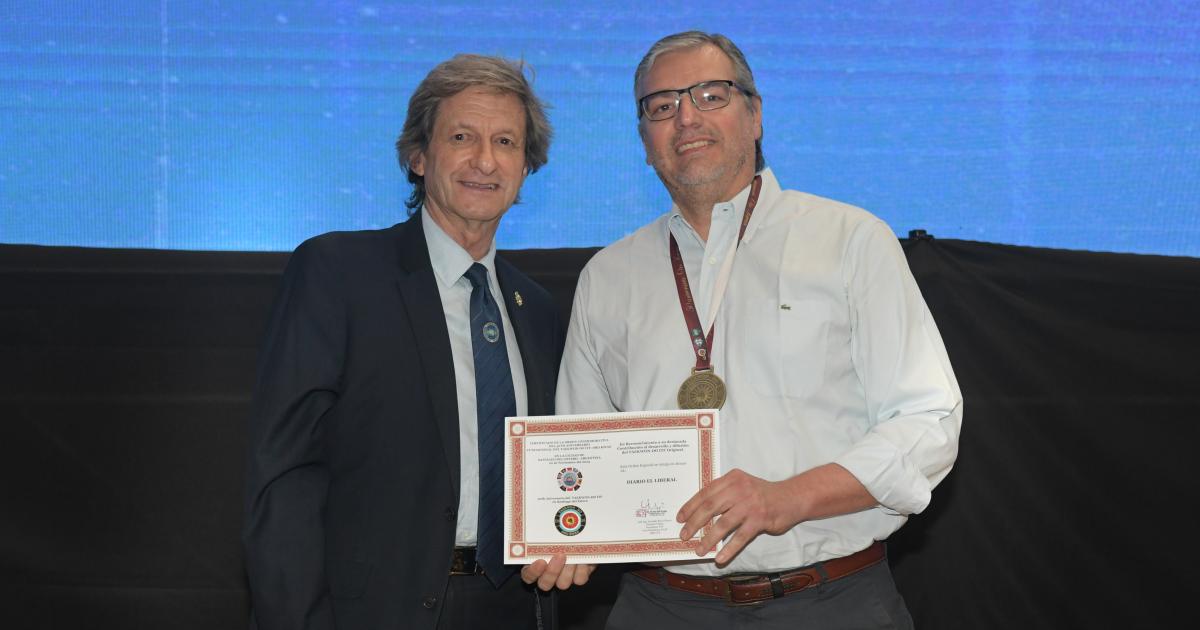 El taekwondo santiaguentildeo celebroacute sus 50 antildeos en el Forum