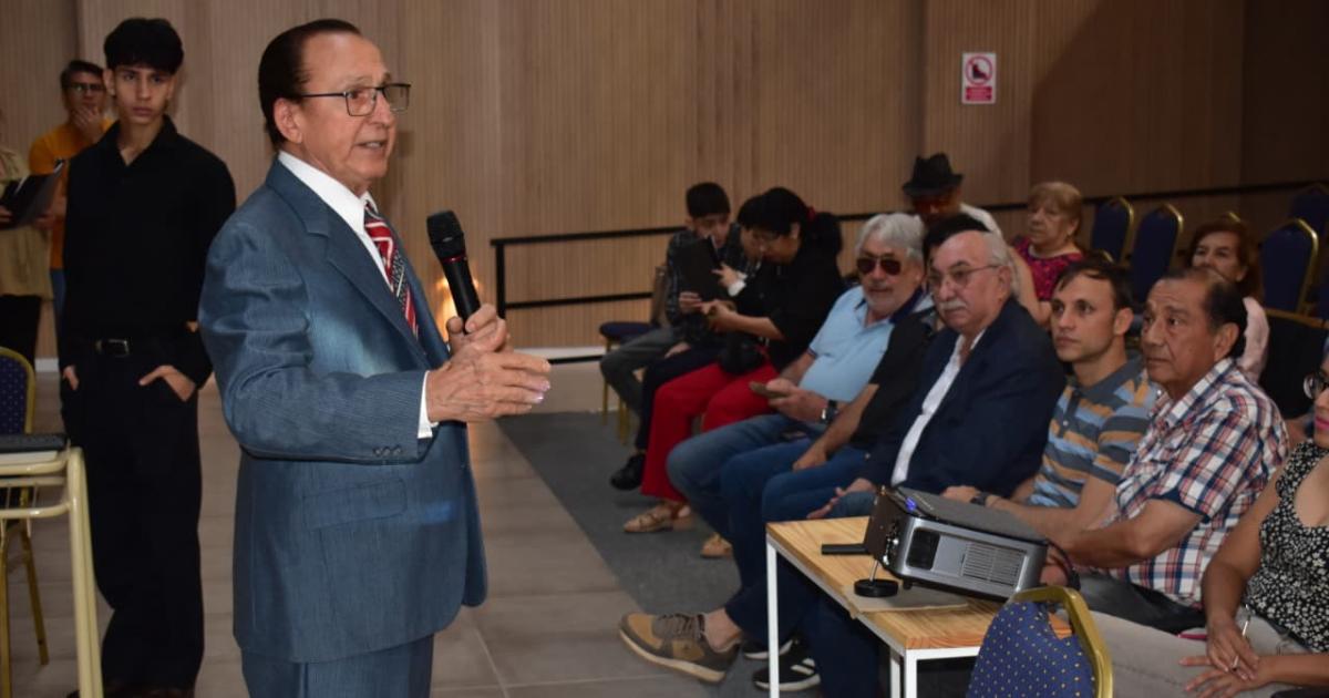 Funcionarios provinciales y municipales participaron de presentacioacuten de libro