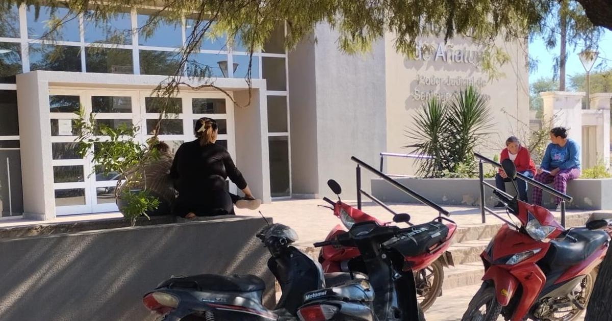 Defensa afirma que la abogada presa fue agredida primero