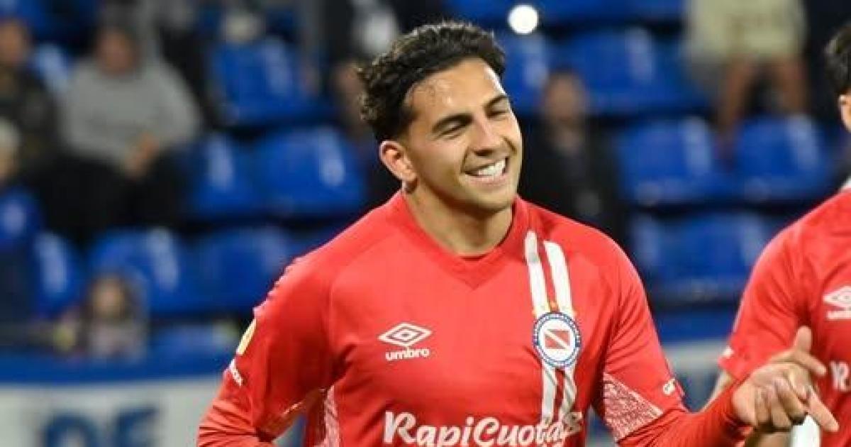 Argentinos Junior picoacute fuerte en Liniers ganoacute 2 a 0 y se metioacute en los cuartos