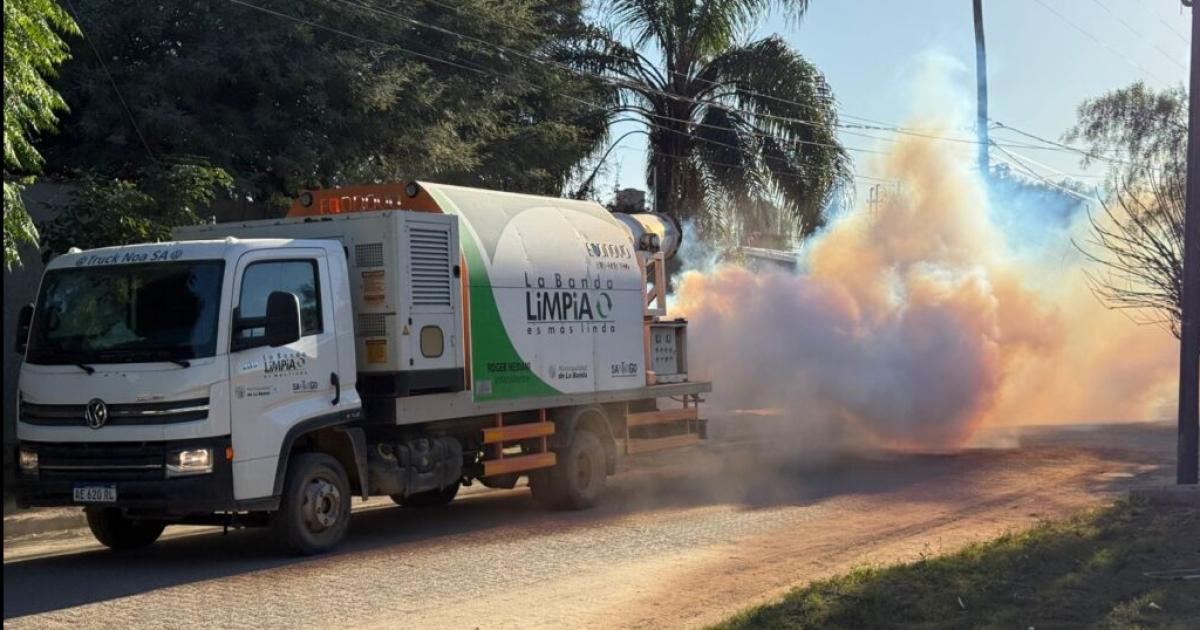 Refuerzan los trabajos de fumigacioacuten en diversos barrios