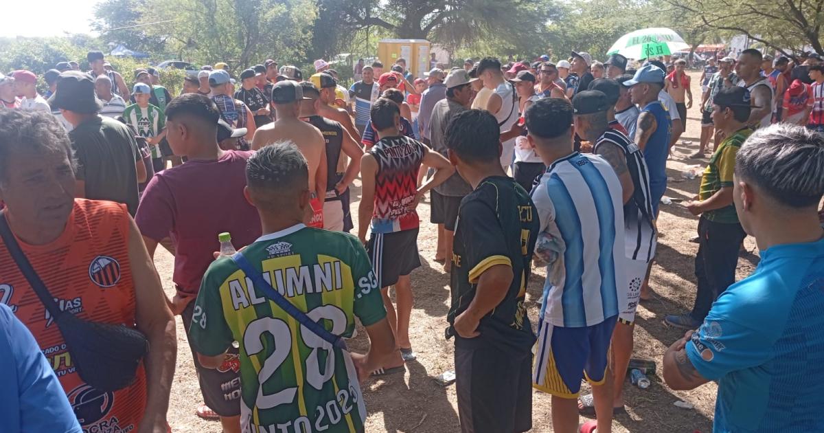 Aparecioacute el fuacutetbol en el Mundial de Potreros (segunda parte)