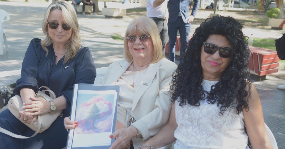 RECORDARON LOS 82 ANtildeOS DE LA INDEPENDENCIA DEL LIacuteBANO