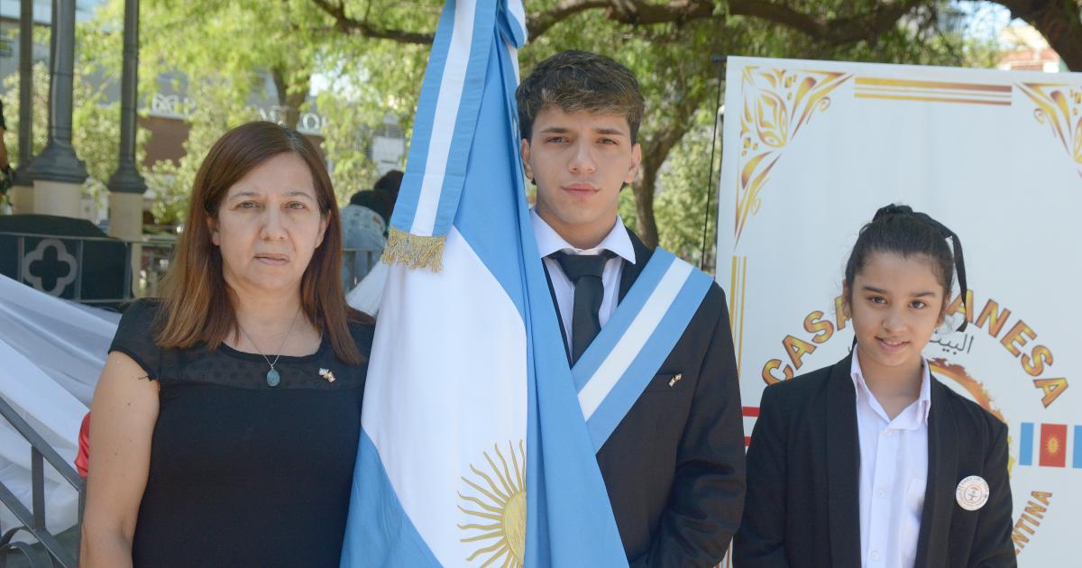 RECORDARON LOS 82 ANtildeOS DE LA INDEPENDENCIA DEL LIacuteBANO