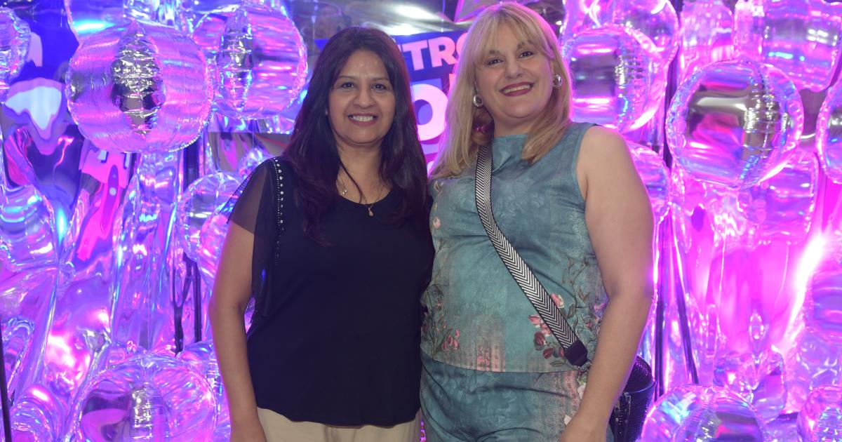 CONCIERTO RETRO POP EN EL FOacuteRUM