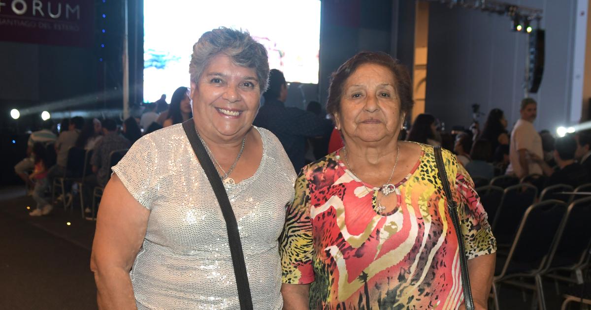 CONCIERTO RETRO POP EN EL FOacuteRUM