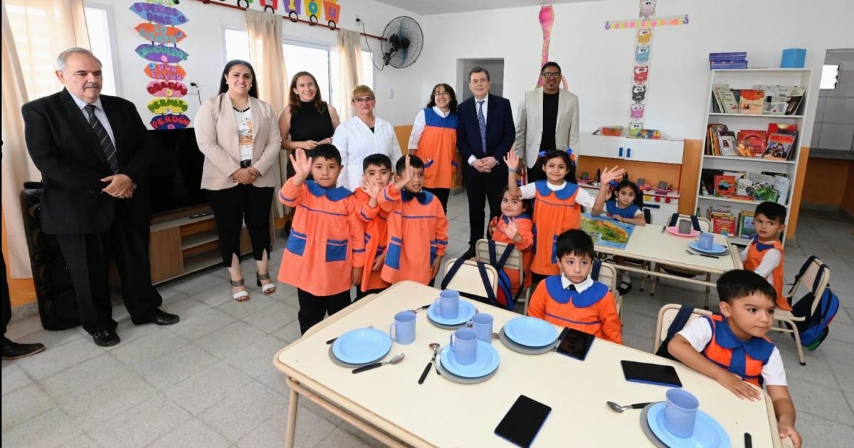 DEPARTAMENTO JIMÉNEZ Inauguró en Tres Cruces un nuevo jardín de infantes y la renovación de la Escuela N° 931