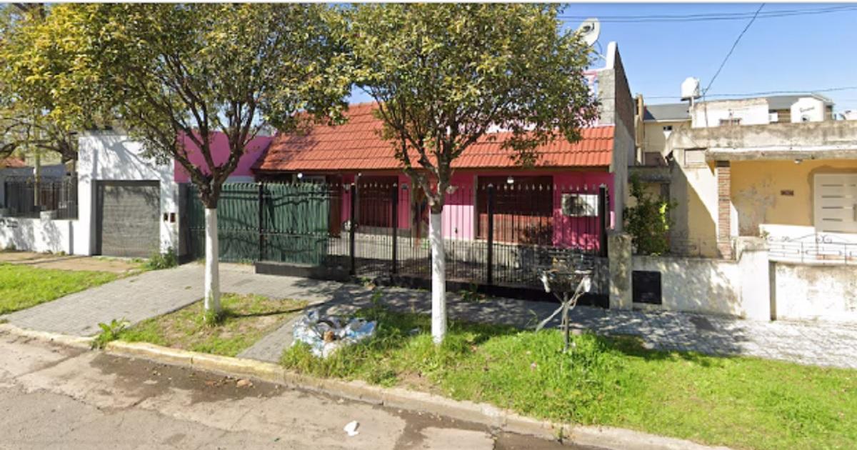 Horror- Un joven fue apuntildealado por su pareja de 16 antildeos