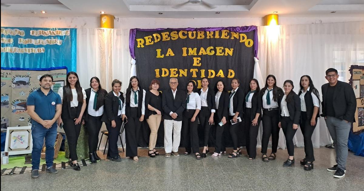 Alumnos de Geografiacutea presentaron sus trabajos finales en Fernaacutendez