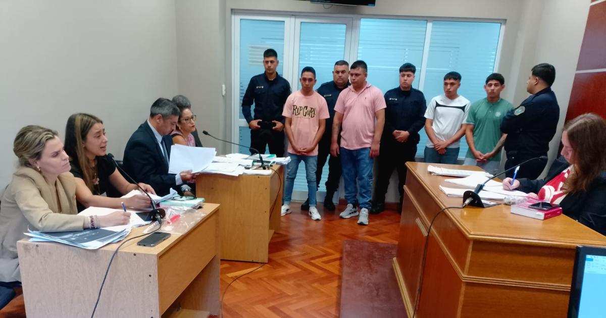 SEGURIDAD El grupo estuvo bien custodiado en la audiencia en los tribunales