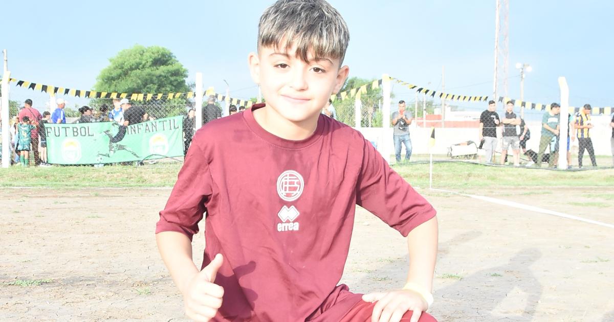 Lanuacutes fichoacute a Francisco Marchetti un talento santiaguentildeo de 8 antildeos