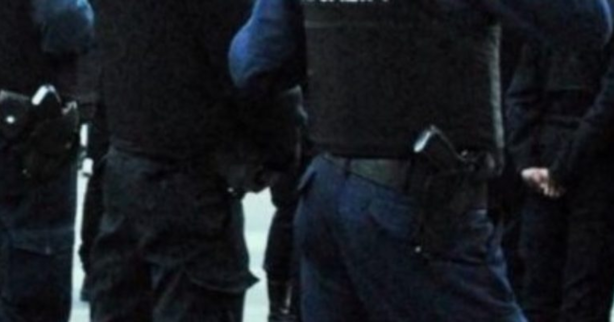 Policiacuteas fueron detenidos acusados de torturas vejaciones y abuso de autoridad