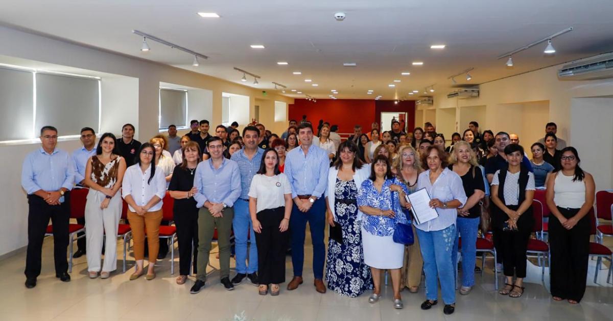 La Municipalidad de Las Termas presentoacute dos carreras educativas