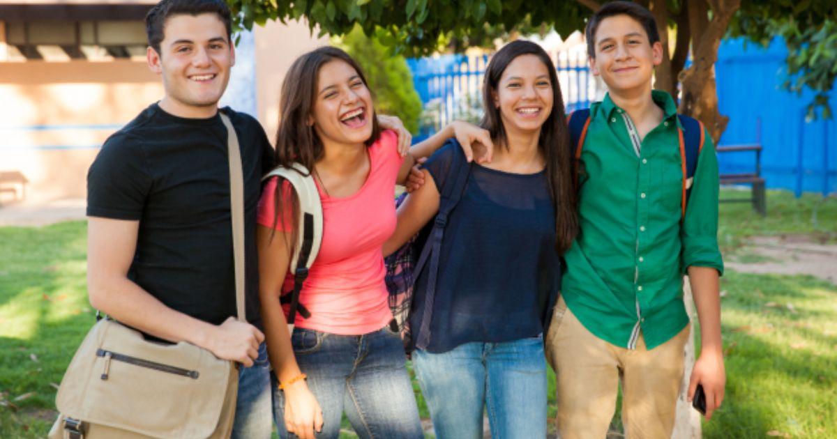 2 tesoros que la Iglesia regala a los adolescentes