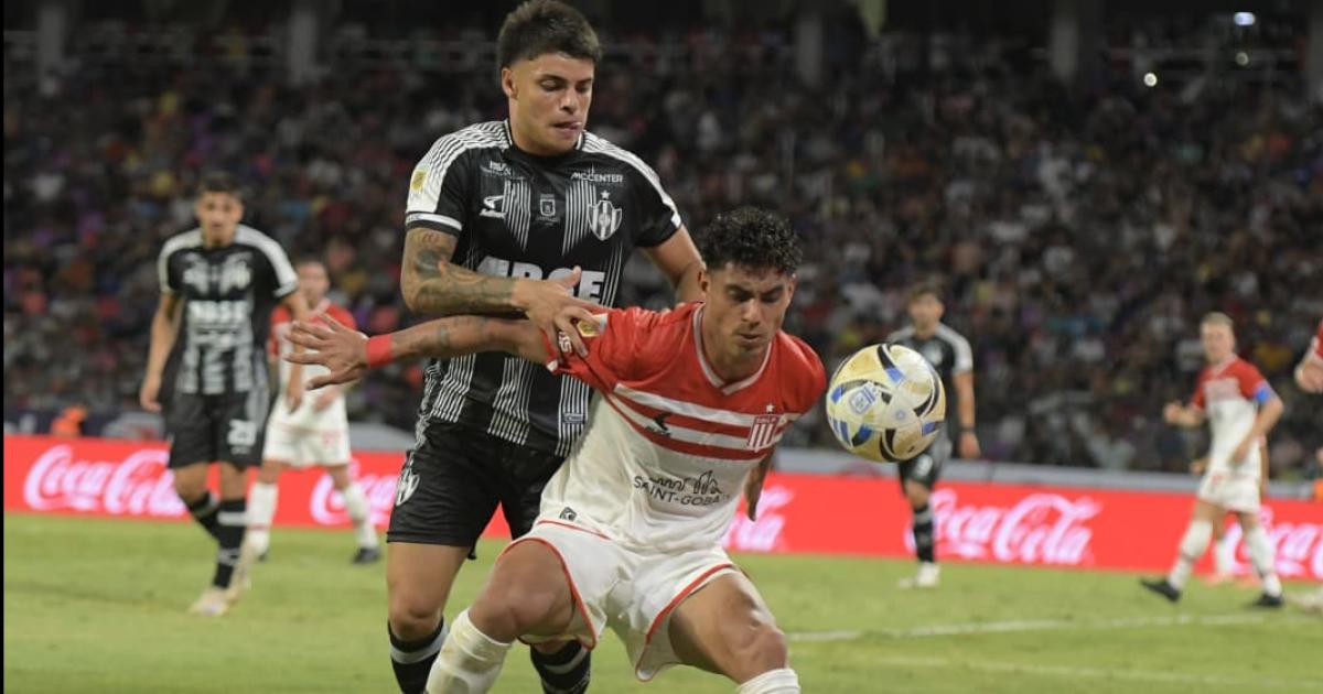 Central Coacuterdoba no pudo con Estudiantes y se despidioacute del Torneo Clausura