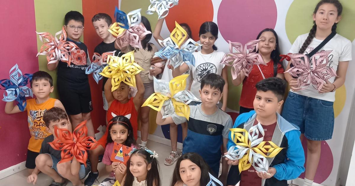 Los nintildeos aprenderaacuten a crear pesebres para esta Navidad