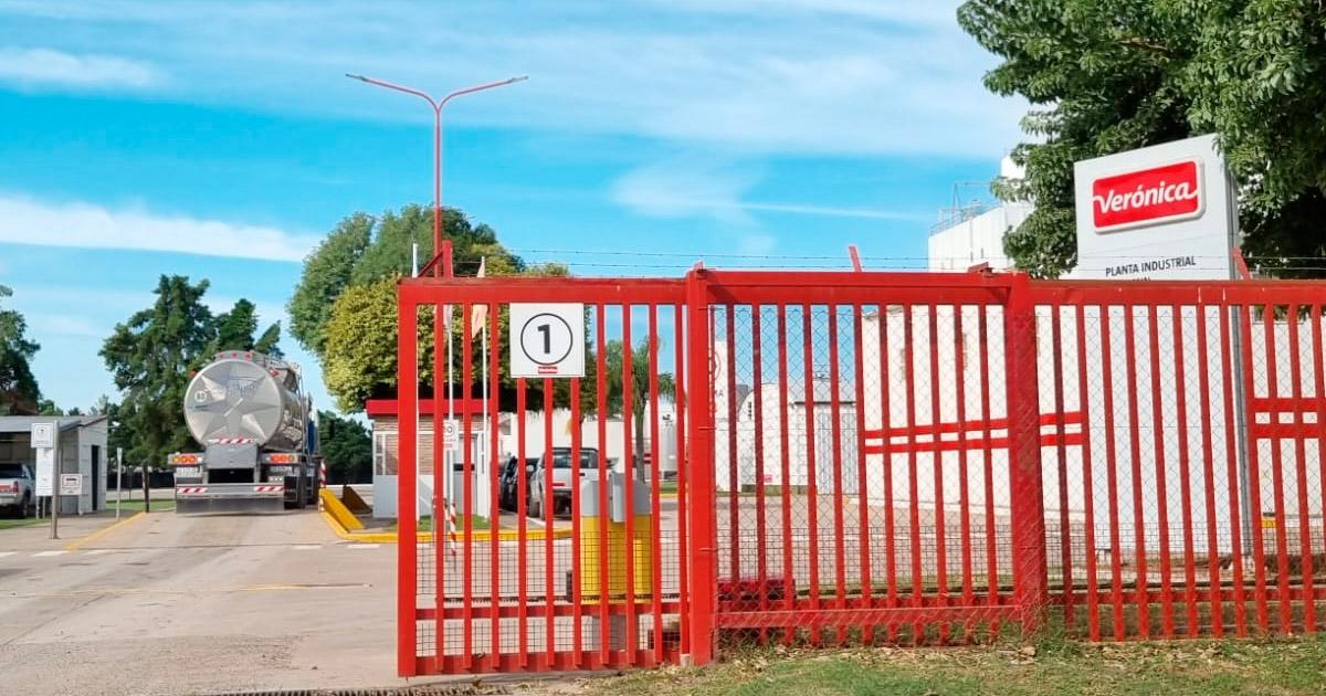 Crisis en tambos por cese de pagos de industria laacutectea