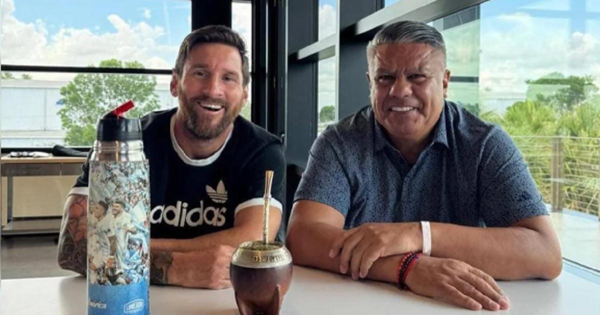 En plena tensioacuten entre el Gobierno y la AFA vuelven a vandalizar una estatua de Messi