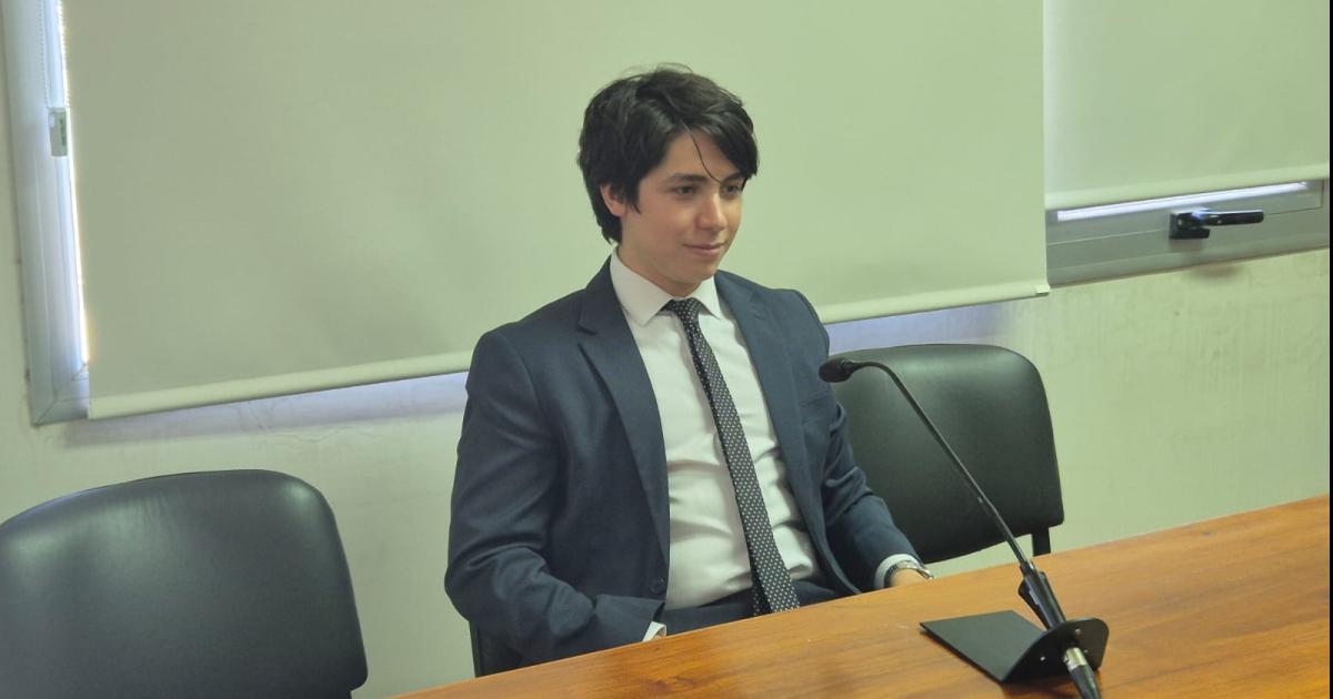 Estafan a profesor de muacutesica en maacutes de 45 M con YPF