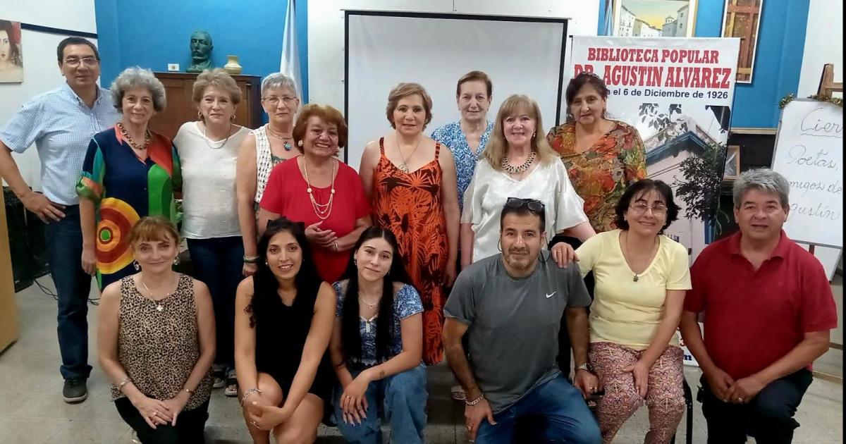 ENCUENTRO Poetas escritores y artistas amigos  participaron de los actos