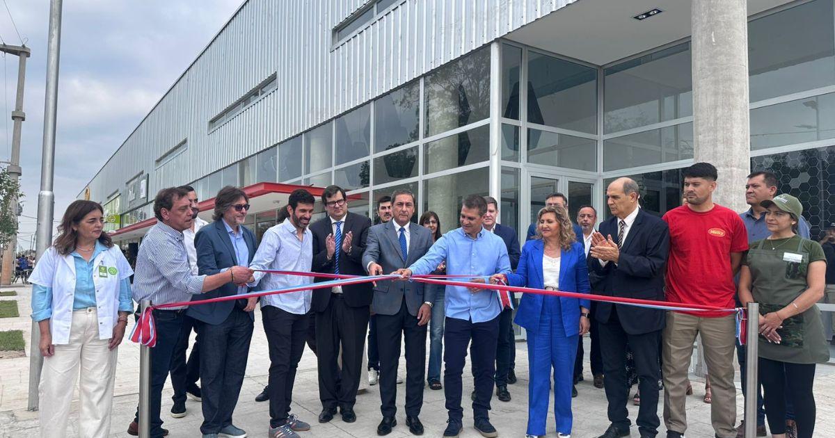 El vicegobernador y la intendente Norma Fuentes en la inauguracion