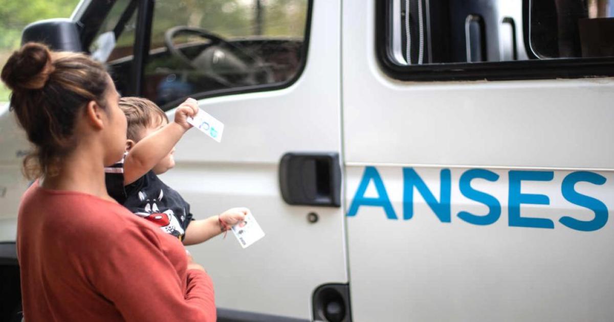 ANSES anuncia un beneficio uacutenico para AUH- fechas clave del calendario de pagos