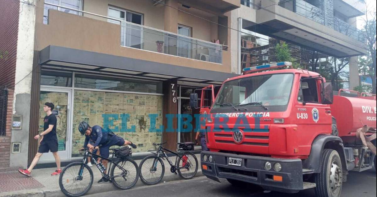 Un departamento de Av Belgrano se prendioacute fuego y generoacute preocupacioacuten