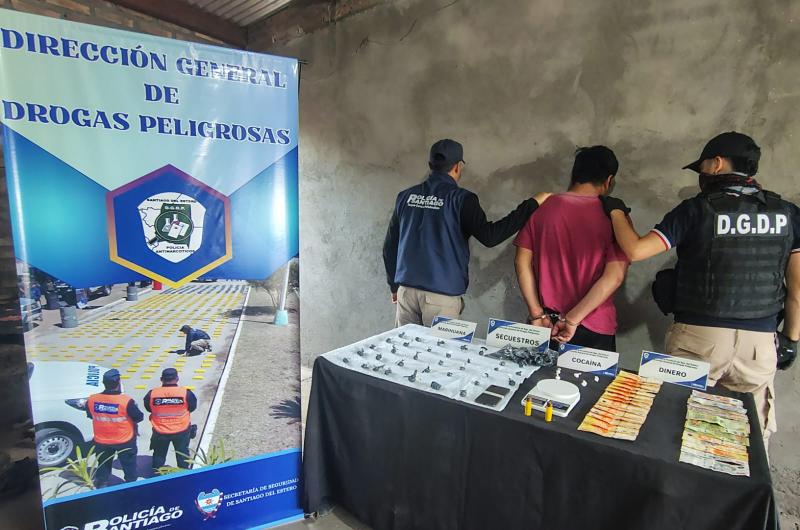 Operativo antidroga en Icantildeo- secuestran cocaiacutena marihuana y dinero en efectivo