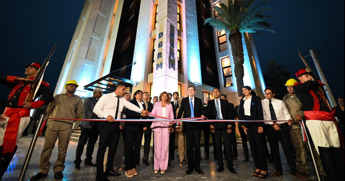 El gobernador Zamora y la intendente inauguraron el nuevo edificio de la Direccioacuten de Rentas Municipal