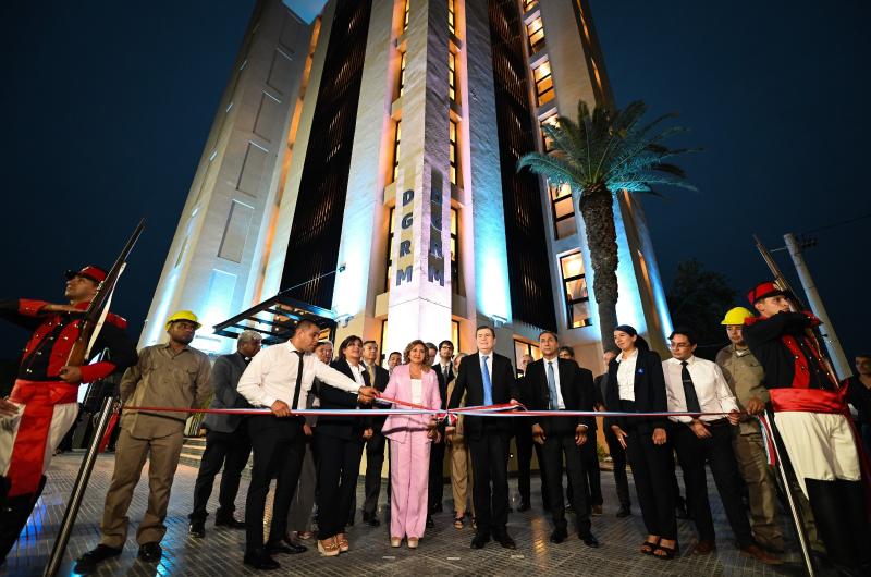 El gobernador Zamora y la intendente inauguraron el nuevo edificio de la Direccioacuten de Rentas Municipal