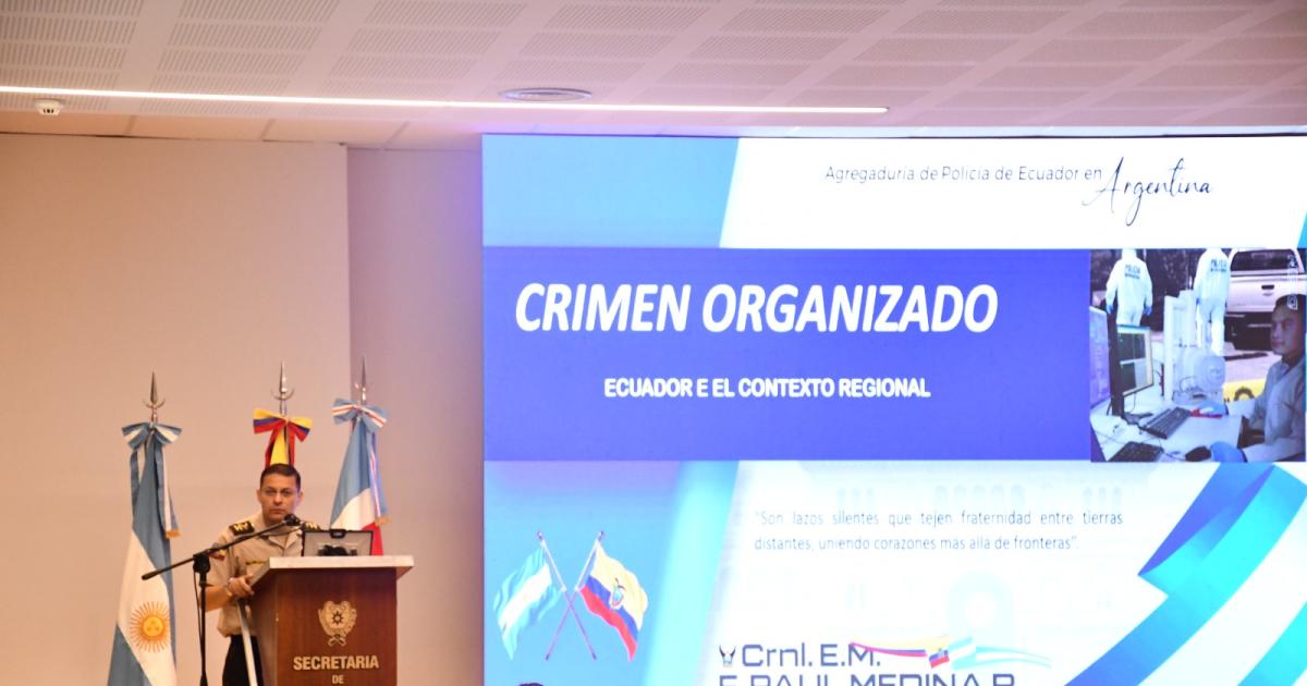 La Policiacutea santiaguentildea fortalecioacute viacutenculos con la Policiacutea Nacional de Ecuador