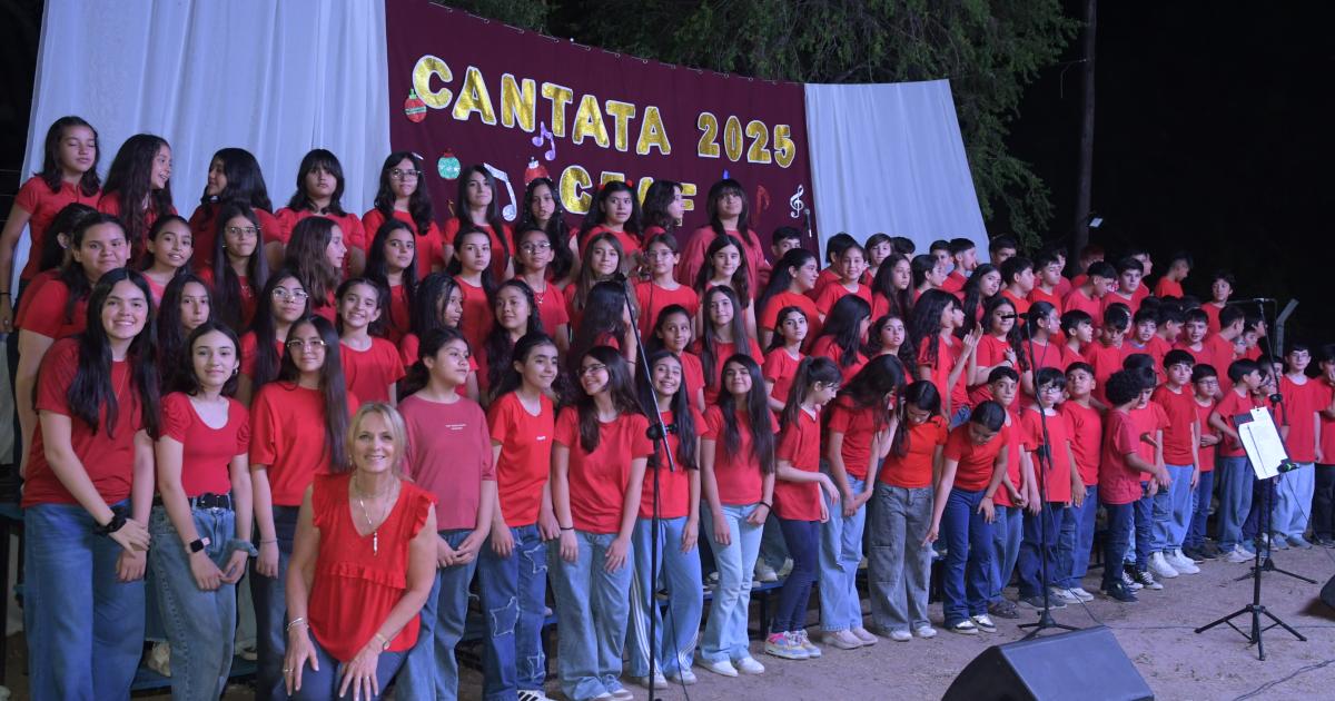 Cantata Navidentildea Nacioacute el Redentor- maacutes de dos deacutecadas de arte y fe en el Colegio Evangeacutelico Furniss