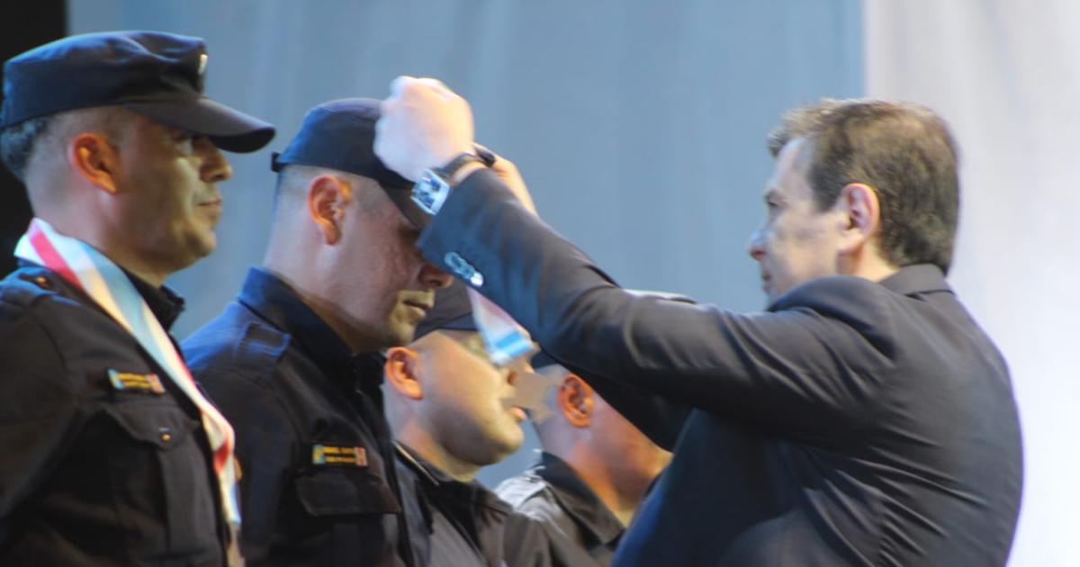 Zamora destacoacute egresos del programa Puentes Azules y a suboficiales condecorados 