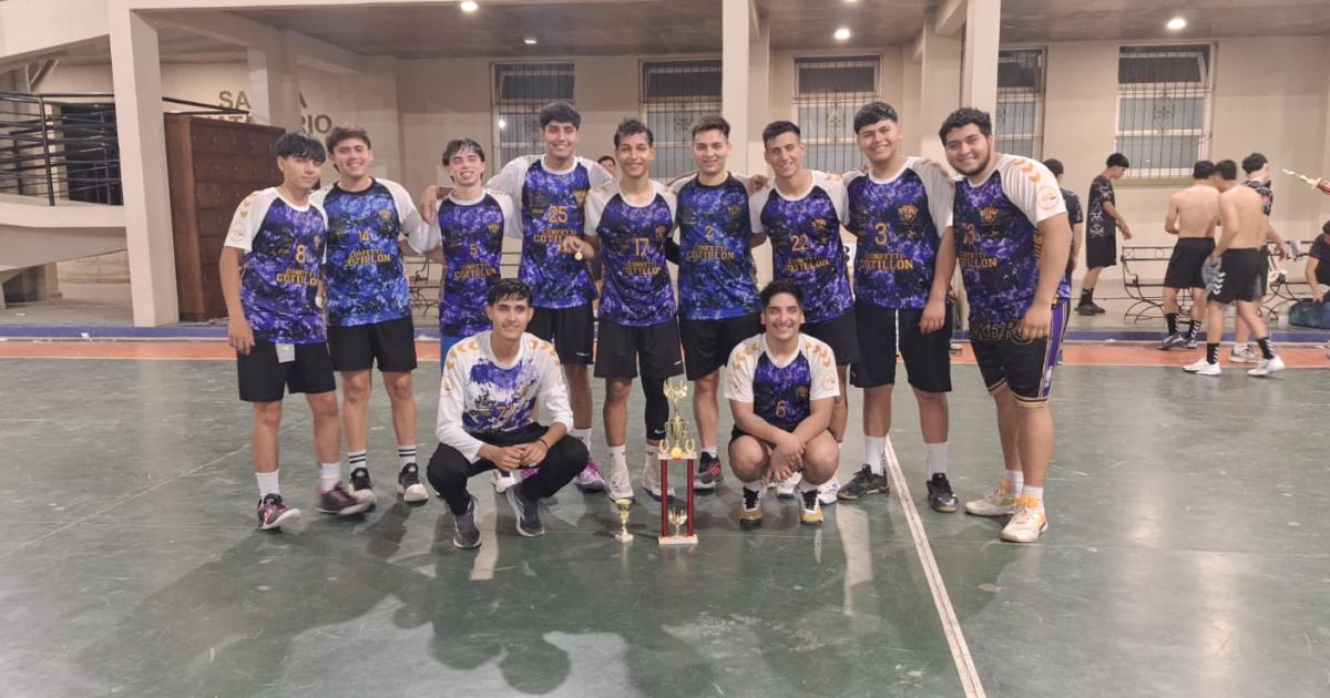 La Escuela Normal arrasoacute en las finales del Torneo Anual de Handball