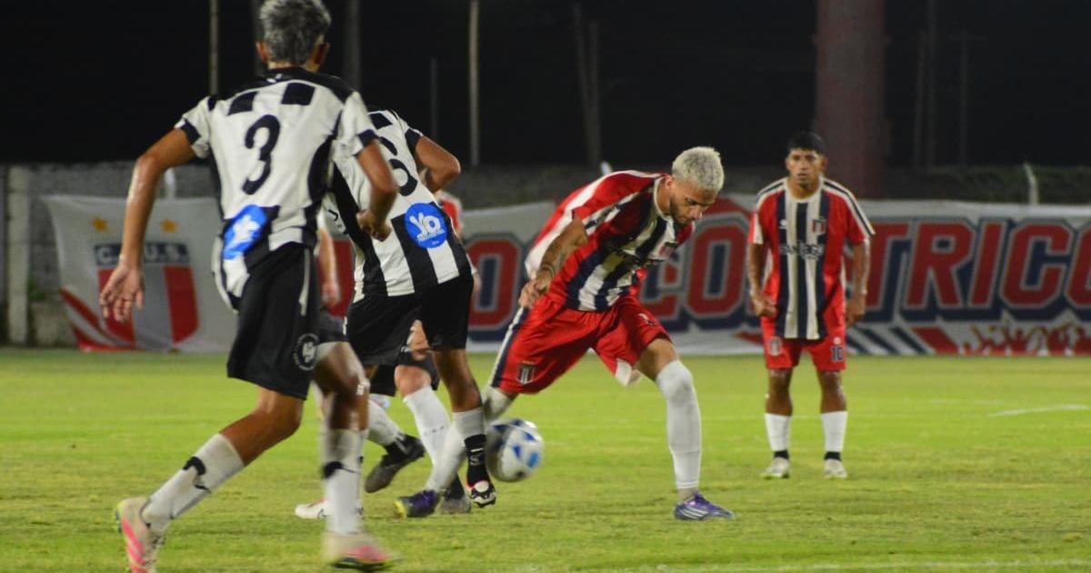 Unioacuten Santiago y Veacutelez se metieron en tercera fase