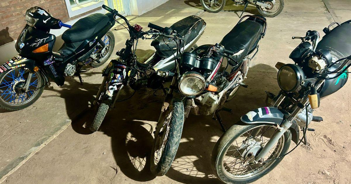 Los vehículos fueron trasladados a la dependencia policial