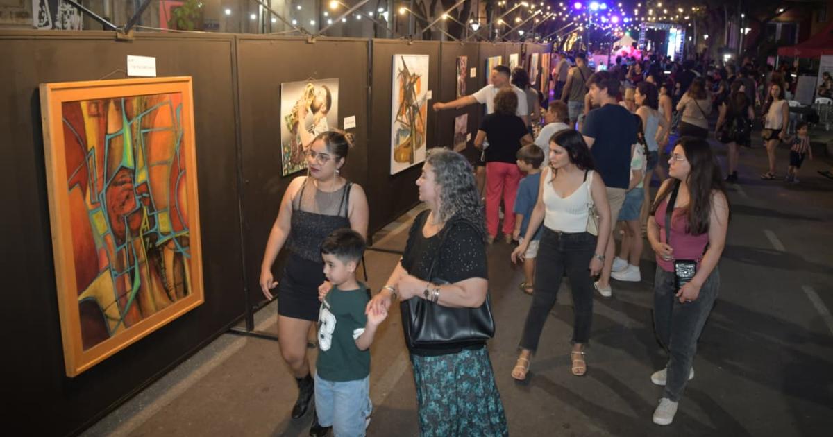 Todo Santiago disfrutoacute de la 21ordf edicioacuten del Encontrarte