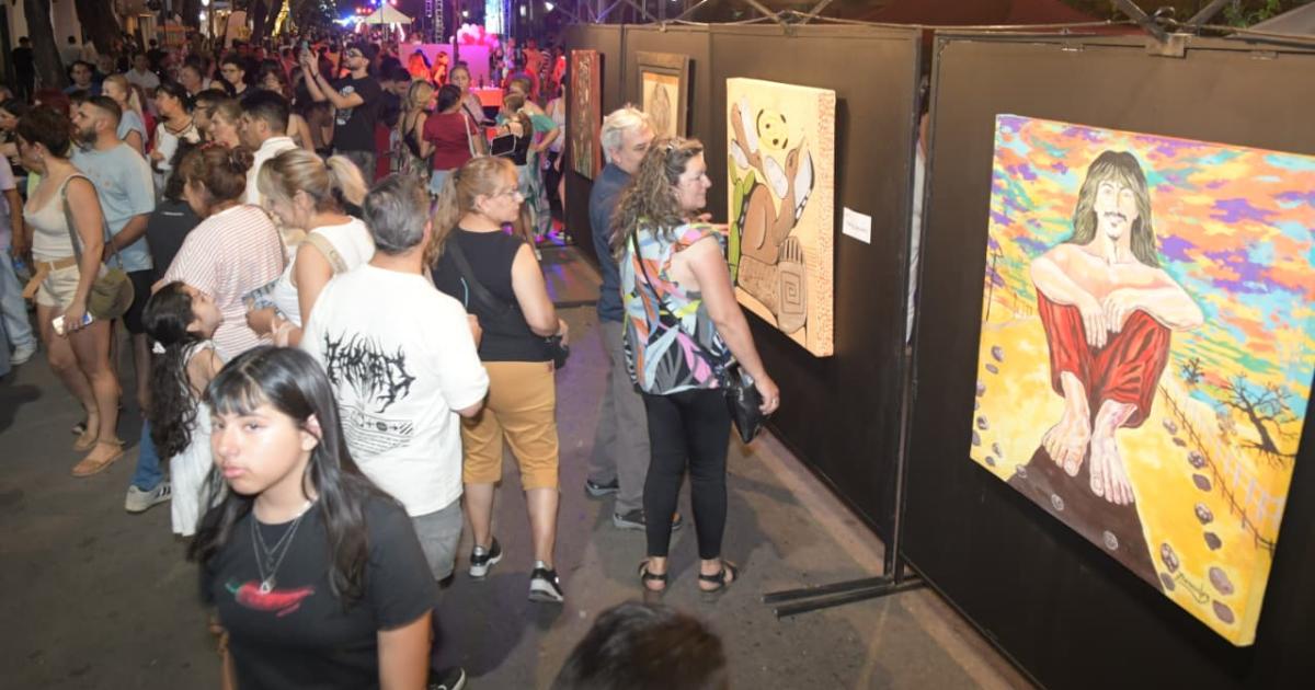 Todo Santiago disfrutoacute de la 21ordf edicioacuten del Encontrarte