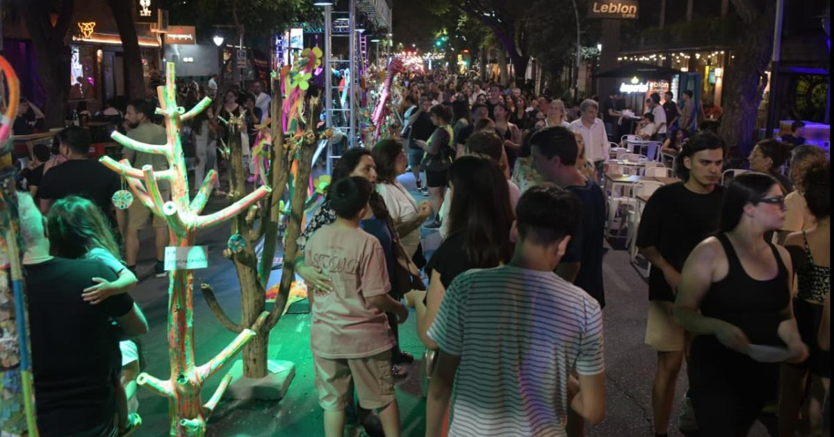 ESPACIO Aproximadamente 6 mil metros cuadrados de variadas formas del arte