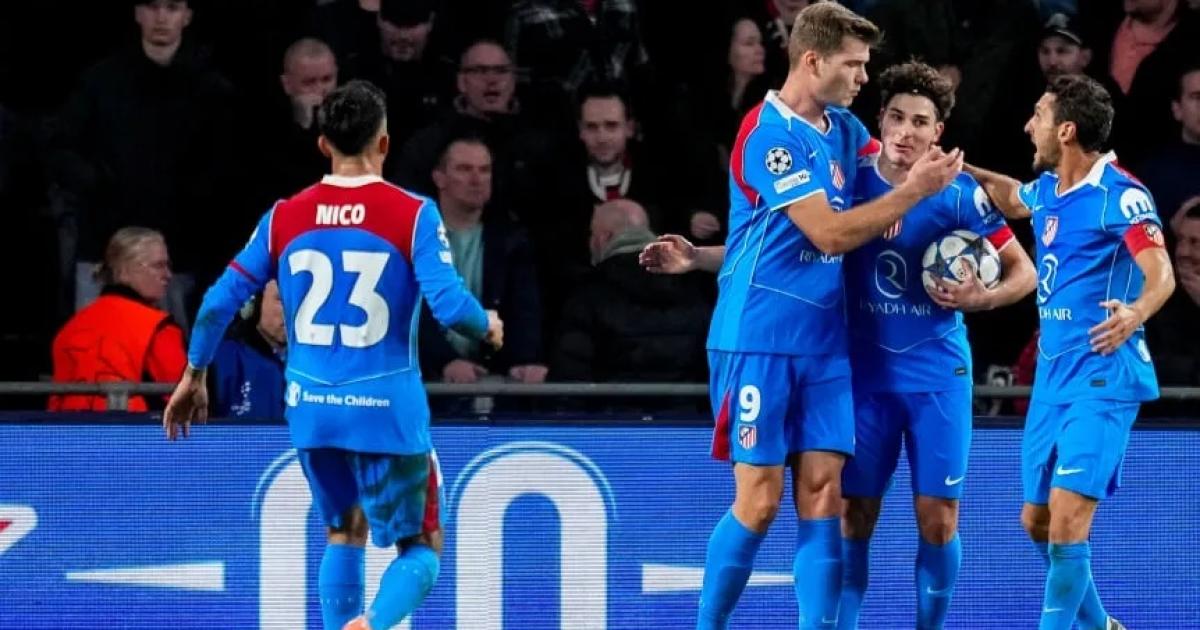 Gol de Juliaacuten Aacutelvarez en el triunfo del Aleti ante PSV