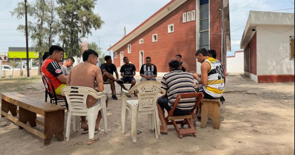 CONTENCIÓN Un enorme trabajo social se desarrolla en los Hogares de Cristo en La Banda y que estn a cargo del padre José Pepe Di Paola